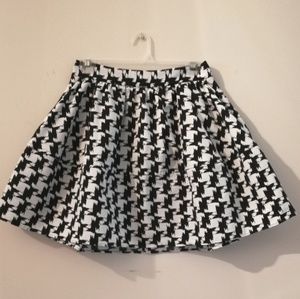 Express hounds tooth flared circle lined skirt